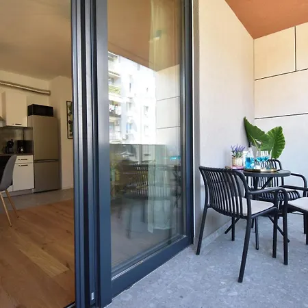 Luxe Central With Private Parking**** Pula