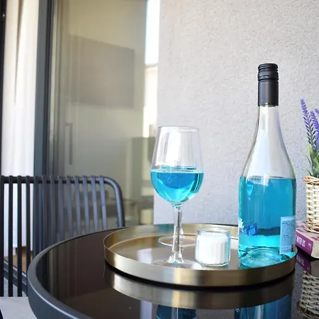 Luxe Central With Private Parking**** Apartment