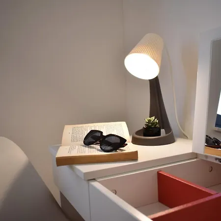 Luxe Central With Private Parking**** Апартаменты *