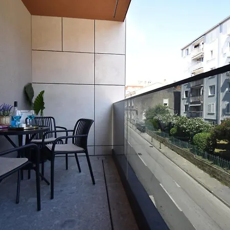 Luxe Central With Private Parking**** * Пула