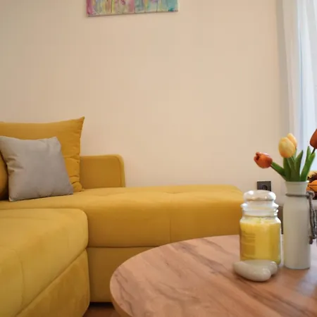 Luxe Central With Private Parking**** Апартаменты *